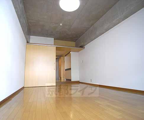 居室・リビング　部屋が広いです。