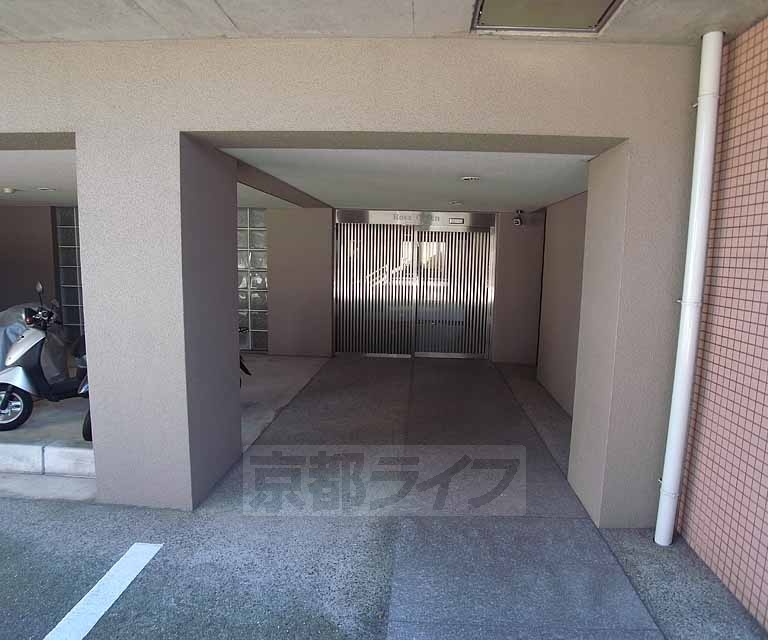 その他共有部分　建物入り口です。