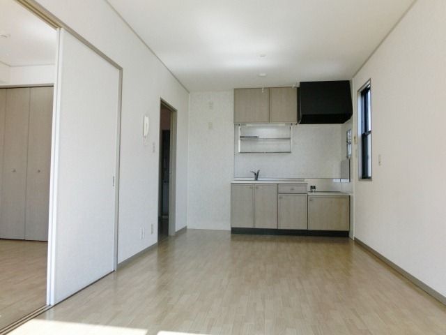 居室・リビング　開放感のあるリビングです。