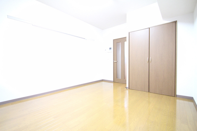 居室・リビング　洋間(2)