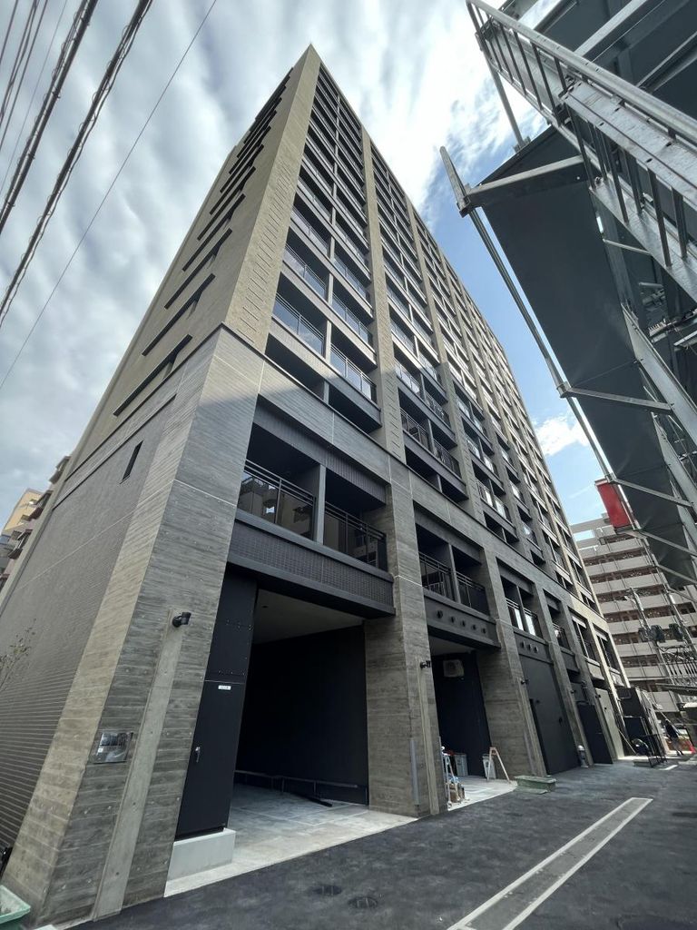 建物外観　駐車場