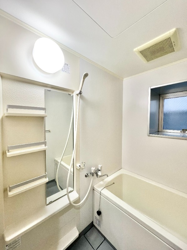 バス・シャワールーム　バストイレ別♪