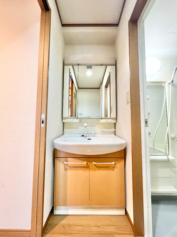 洗面設備　独立洗面台付き♪