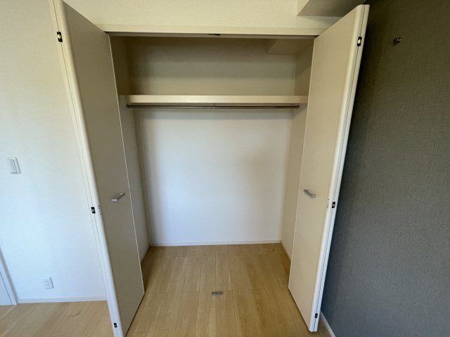 収納　クローゼット（洋室6帖）