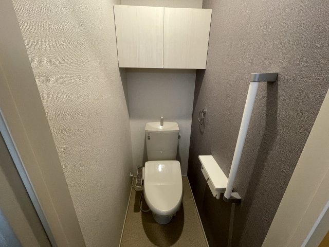 トイレ　シャワー付き暖房便座