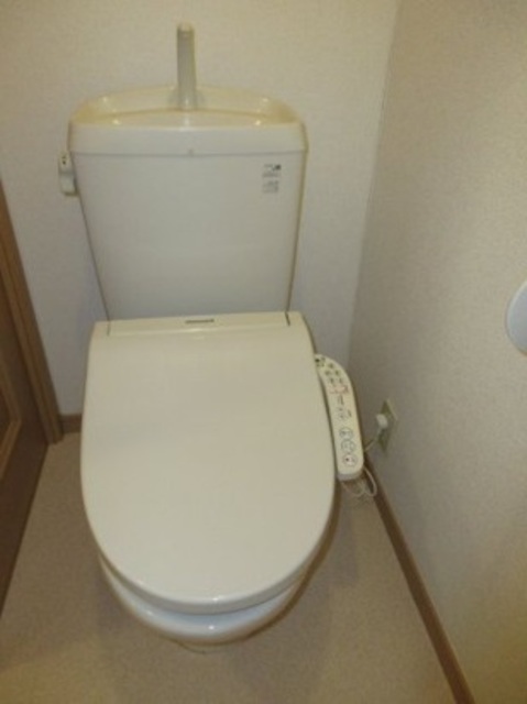 トイレ　シャワートイレ