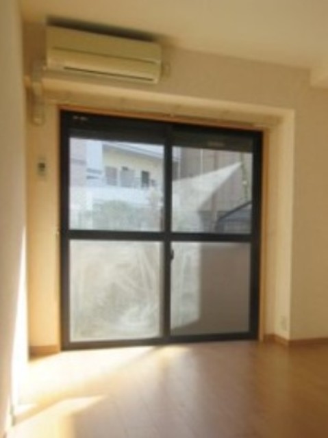 バルコニー　バルコニーあります