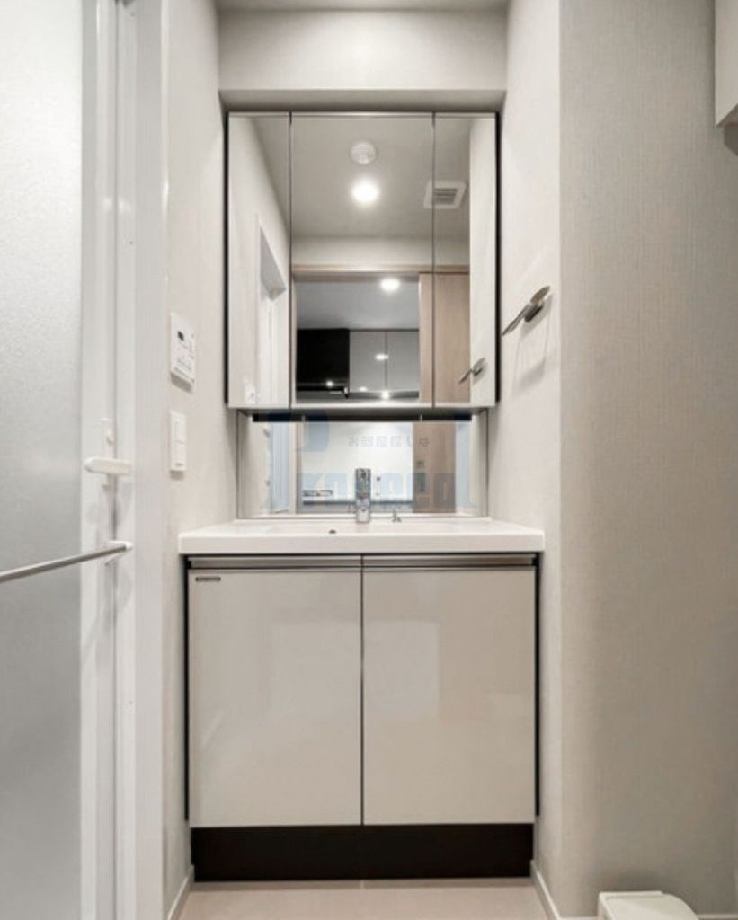 洗面設備　うれしい独立洗面台！