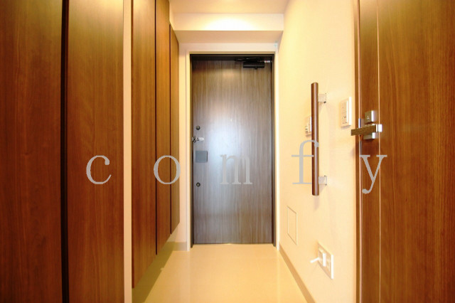 玄関　ダブルロックの玄関