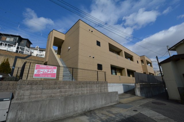 建物外観　カメラ付きインターホン完備☆