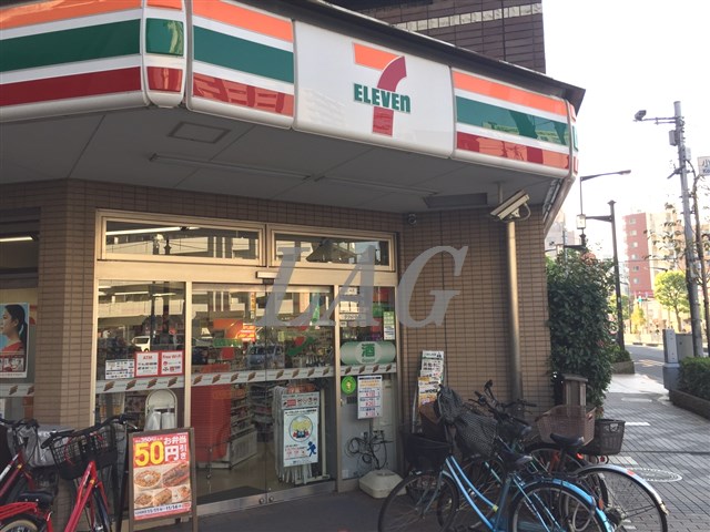 コンビニ　セブンイレブン　江戸川西小岩1丁目（コンビニ）まで331m