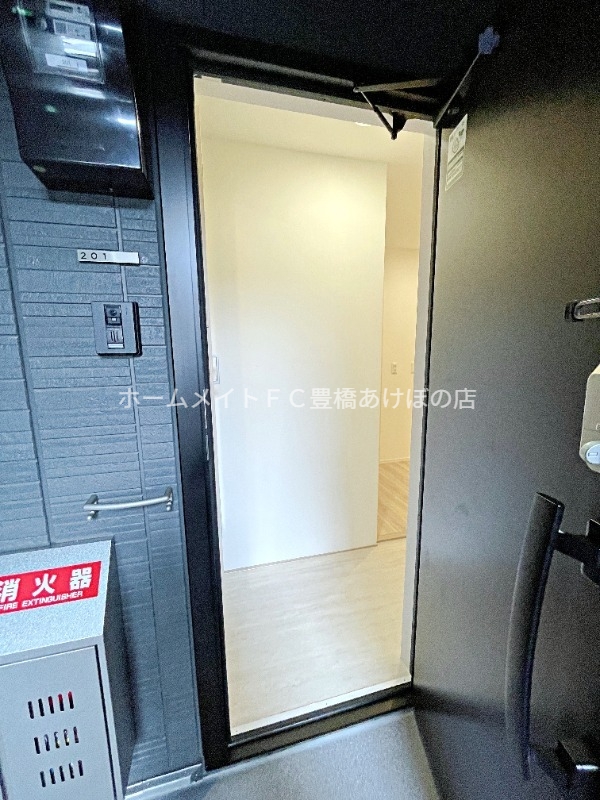 玄関　同型別部屋写真