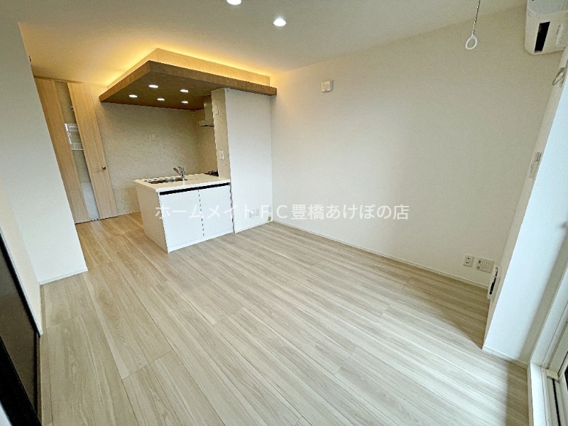 居室・リビング　同型別部屋写真