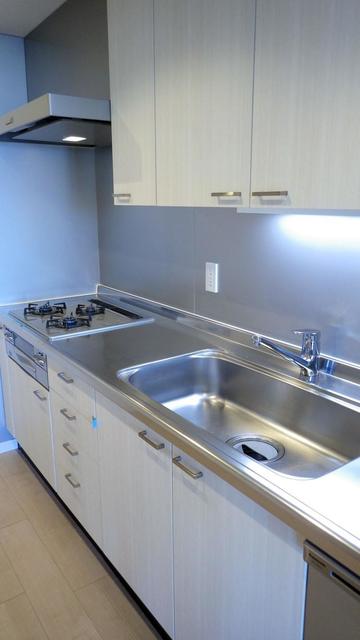 キッチン　※写真は同タイプ住戸です。