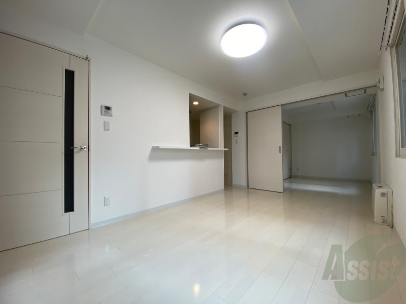 居室・リビング　広くてキレイなお部屋が広がっていて、充実した生活が送れそう。