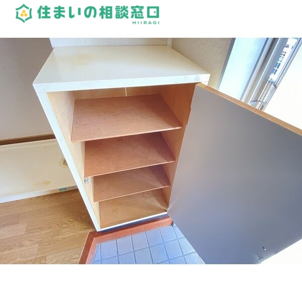 収納　同型