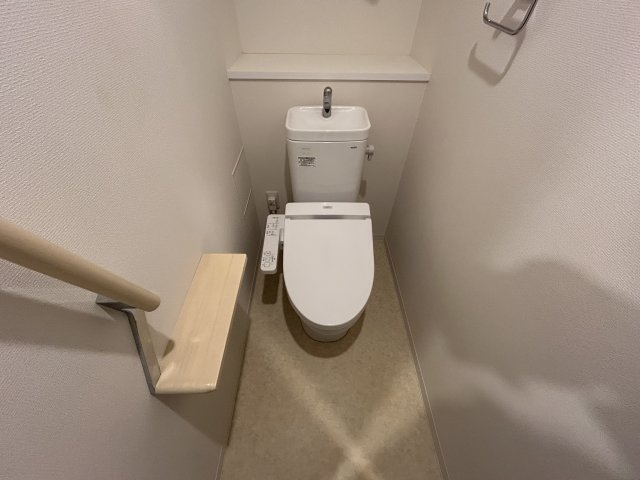 トイレ　※別室参考写真です。