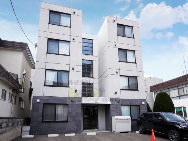 建物外観　地下鉄駅まで徒歩２分の好立地マンションです♪