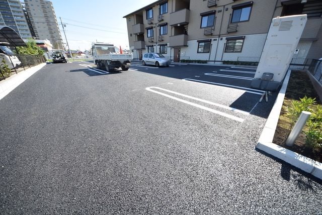 駐車場　敷地内駐車場