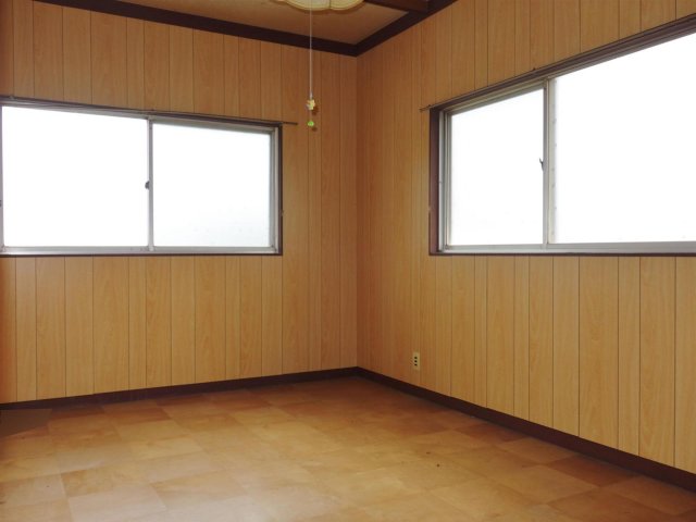 その他部屋・スペース　2面採光の明るい洋室6帖♪