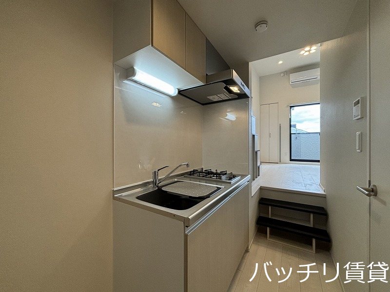 キッチン　別号室タイプの為、現状を優先致します。