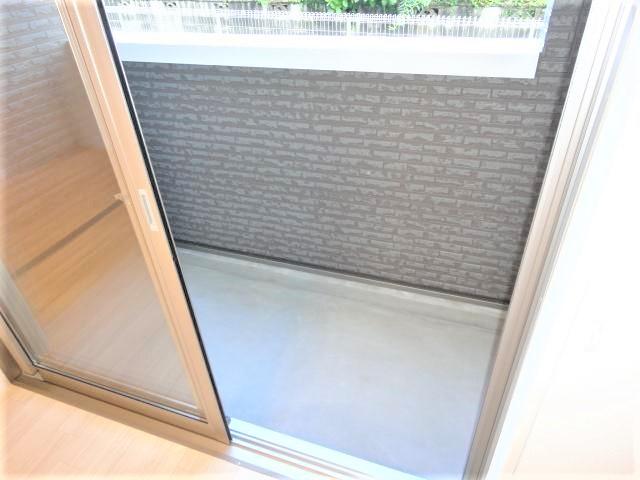 バルコニー　東向きで朝日が差し込みます☆