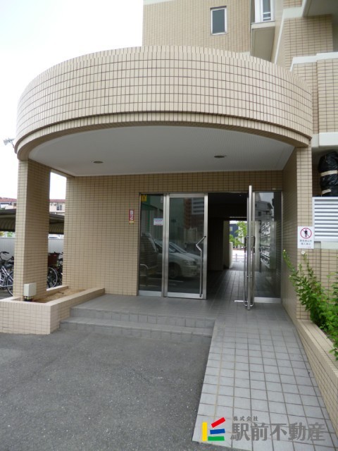 エントランス　正面玄関です