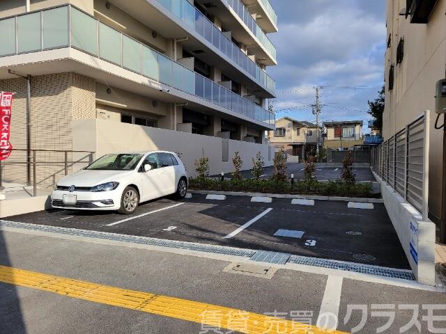 駐車場　敷地内駐車場