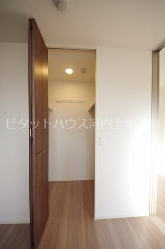 収納　ウォークインクローゼット