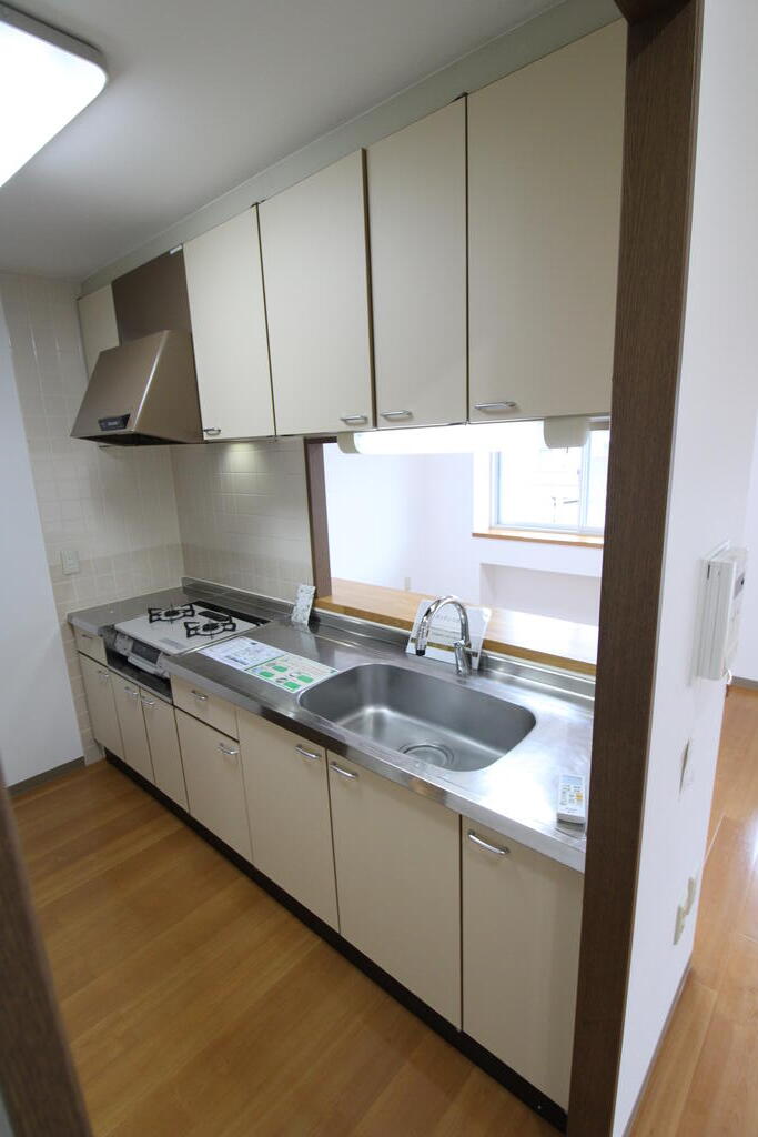 キッチン　※同物件、別部屋の写真です。