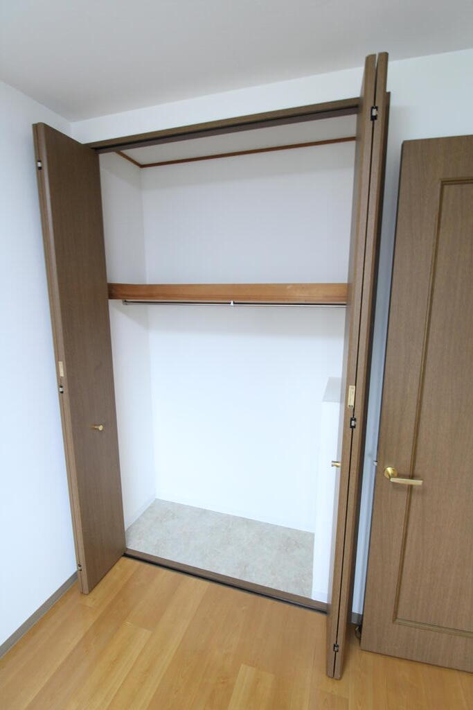収納　※同物件、別部屋の写真です。