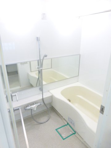 バス・シャワールーム　バス※別部屋参考写真