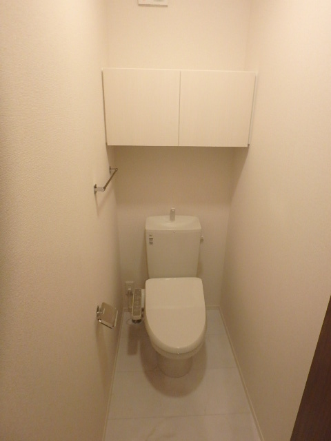 トイレ　シャワートイレ完備