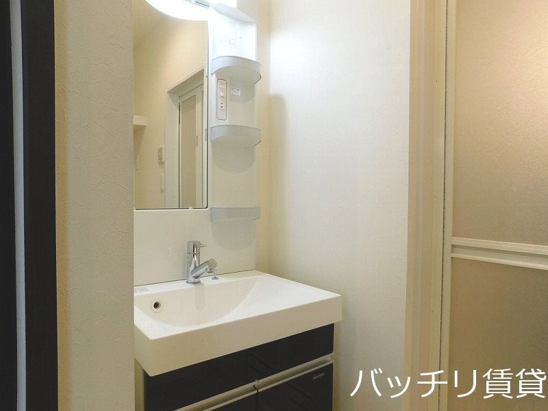洗面設備　同型タイプの為、現状を優先いたします