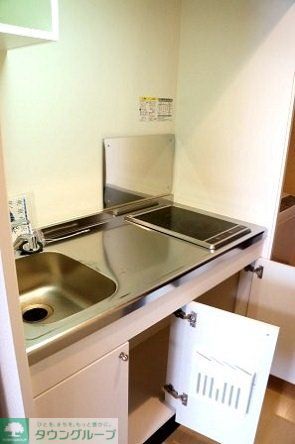 キッチン　設備・仕様は号室により異なる為、現況を優先致します。