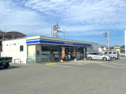 コンビニ　ローソン 王寺本町二丁目店（コンビニ）まで15m