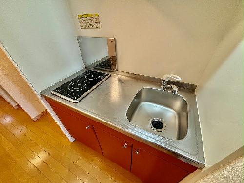 キッチン　設備・仕様は号室により異なる為、現況を優先いたします。