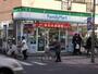 コンビニ　ファミリーマート（コンビニ）まで90m