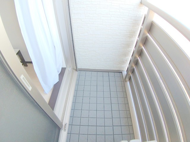 バルコニー　別部屋同仕様タイプ