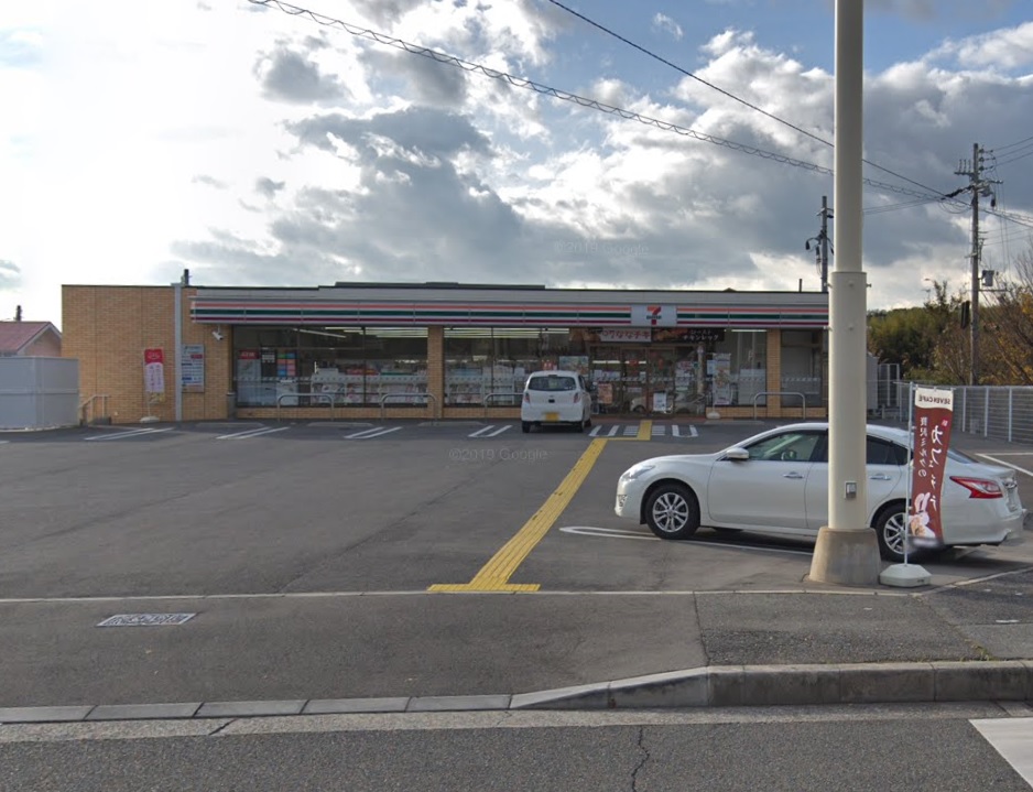 コンビニ　セブンイレブン 神戸多井畑南町店（コンビニ）まで242m