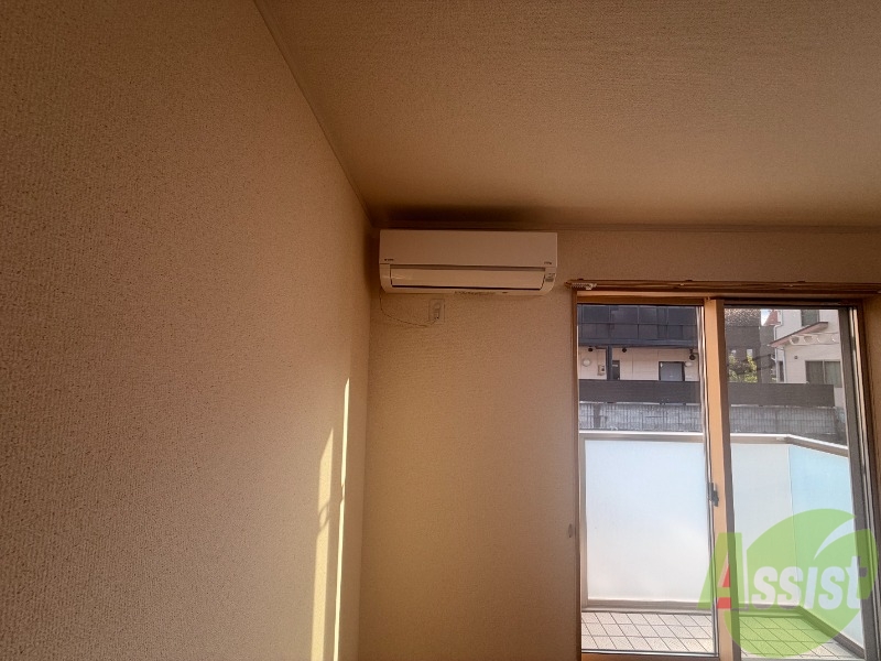 その他設備　リビングにエアコンが付いているため部屋の温度の調節が可能です