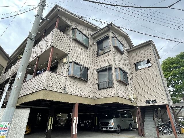 サンバースの外観写真