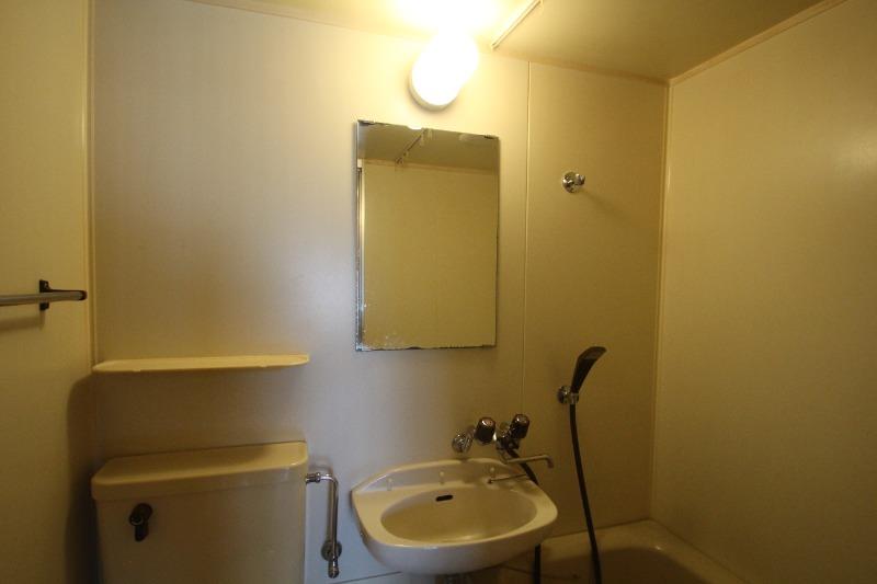 洗面設備　洗面台です。