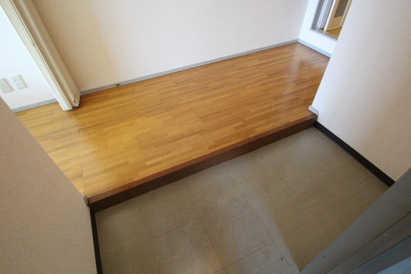 玄関　広々とした玄関です。