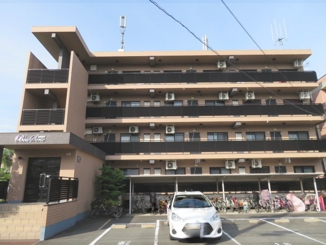 福知山市和久市町のアパートの建物外観