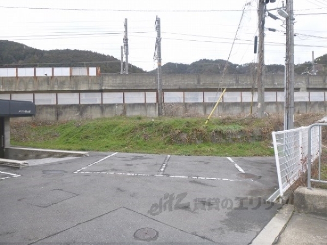 【京都市山科区四ノ宮山田町のマンションの駐車場】