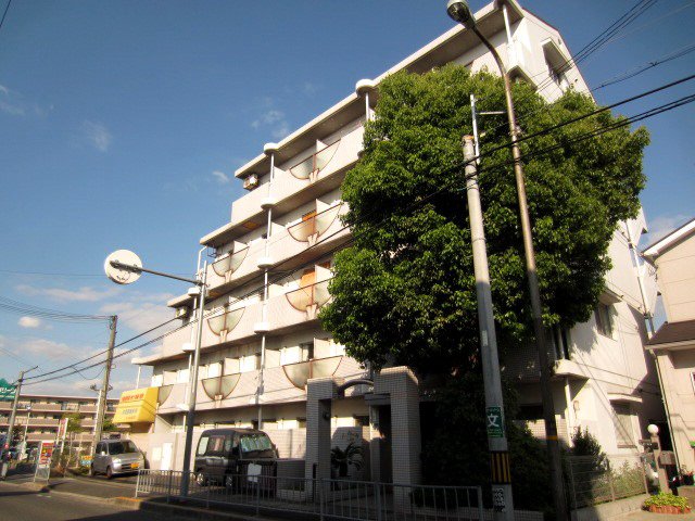 サンパレス２１久米田の建物外観