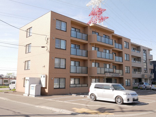 札幌市手稲区西宮の沢三条のマンションの建物外観