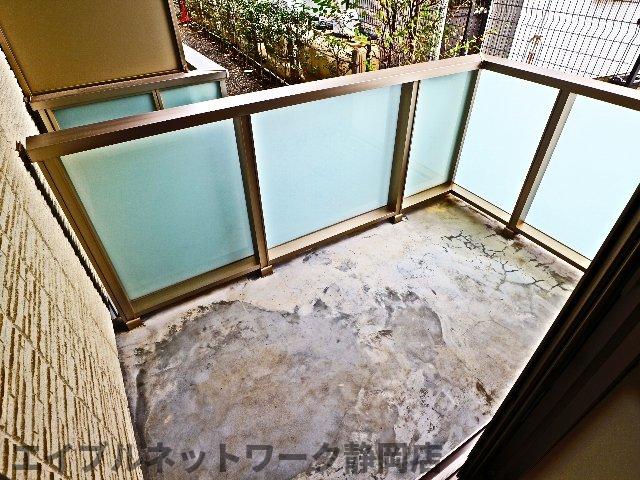 【静岡市葵区水落町のマンションのバルコニー】