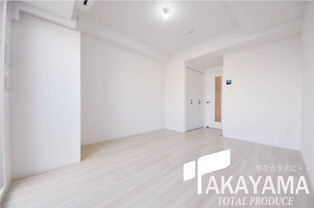 トイレ　洋室角度別、採光のとれた明るいお部屋です★